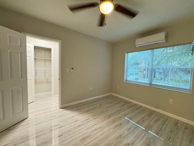 935 8TH Street 18, Miami Beach, FL 33139