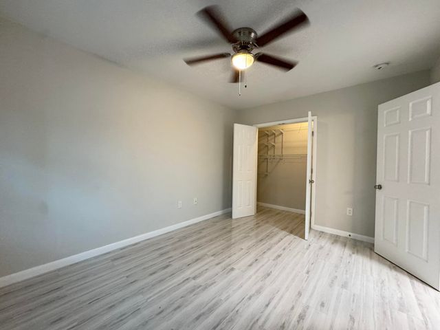 935 8TH Street 18, Miami Beach, FL 33139