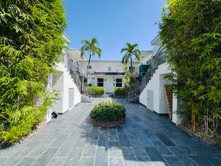 935 8TH Street 18, Miami Beach, FL 33139