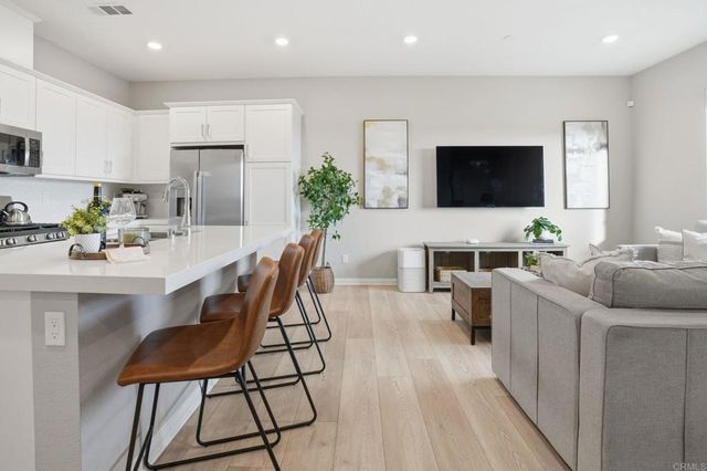 2042 Bluestone Circle, Chula Vista, CA 91913