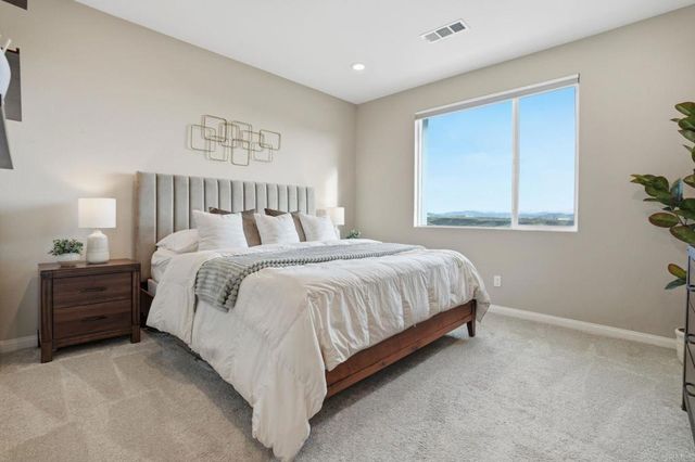 2042 Bluestone Circle, Chula Vista, CA 91913