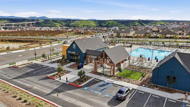 2042 Bluestone Circle, Chula Vista, CA 91913