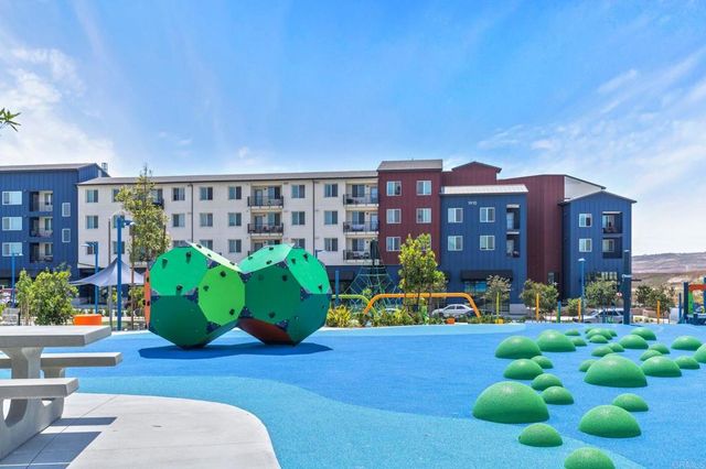 2042 Bluestone Circle, Chula Vista, CA 91913