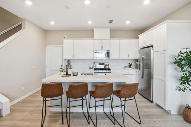 2042 Bluestone Circle, Chula Vista, CA 91913