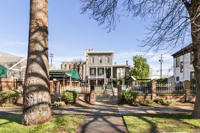 1123 D St, Sacramento, CA 95814