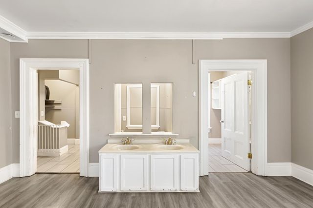 1123 D St, Sacramento, CA 95814