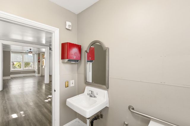 1123 D St, Sacramento, CA 95814