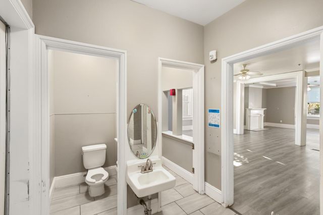 1123 D St, Sacramento, CA 95814