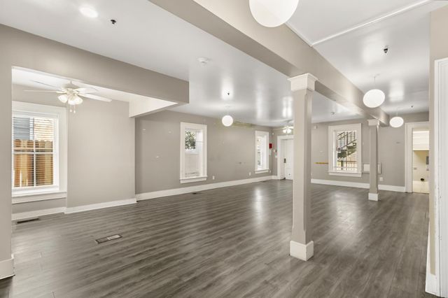 1123 D St, Sacramento, CA 95814