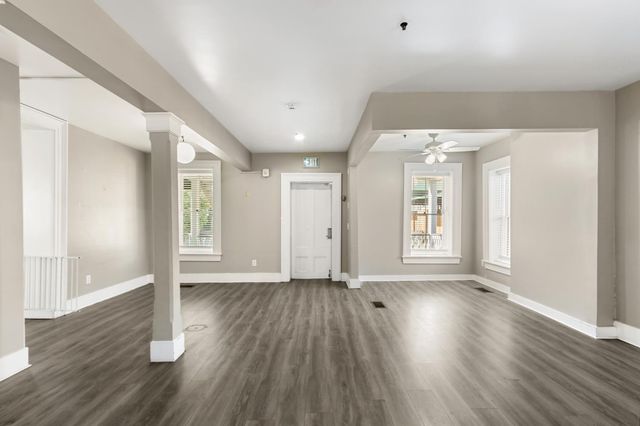 1123 D St, Sacramento, CA 95814