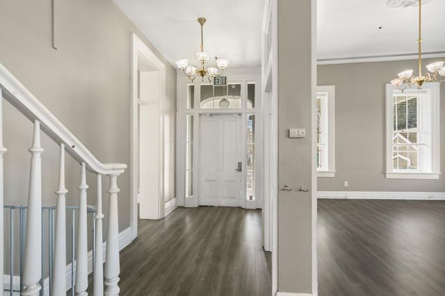 1123 D St, Sacramento, CA 95814