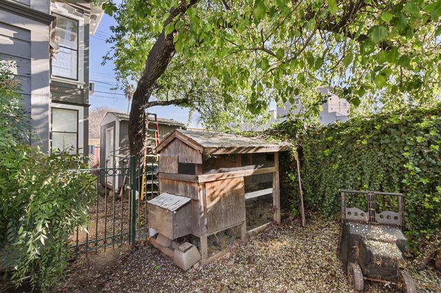 1123 D St, Sacramento, CA 95814