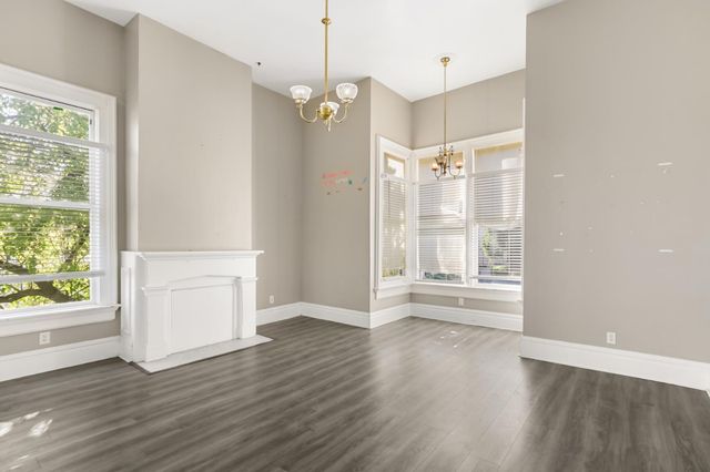 1123 D St, Sacramento, CA 95814