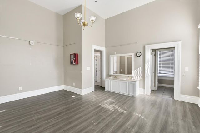 1123 D St, Sacramento, CA 95814