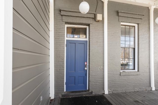 1123 D St, Sacramento, CA 95814