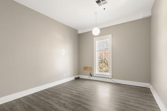 1123 D St, Sacramento, CA 95814