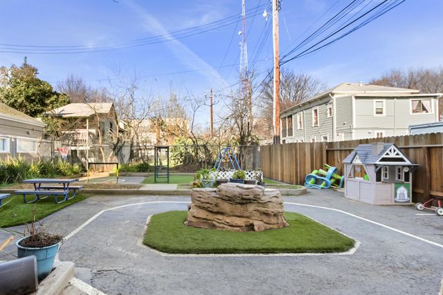 1123 D St, Sacramento, CA 95814