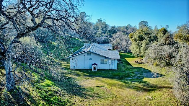33072 Black Mountain Road, Tollhouse, CA 93687