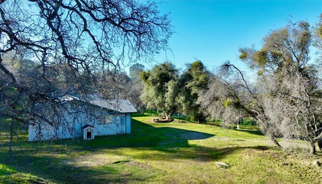 33072 Black Mountain Road, Tollhouse, CA 93687
