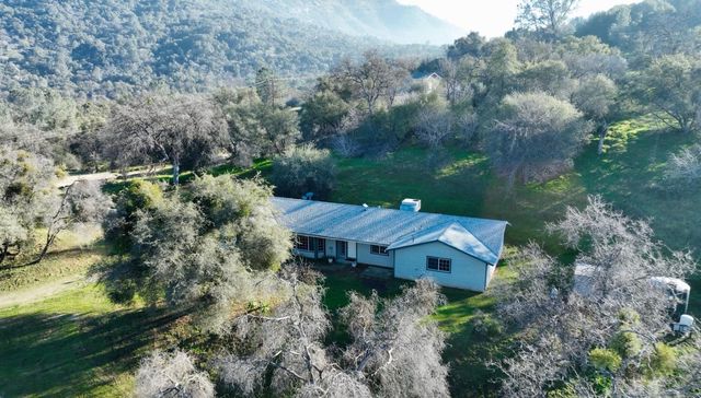 33072 Black Mountain Road, Tollhouse, CA 93687