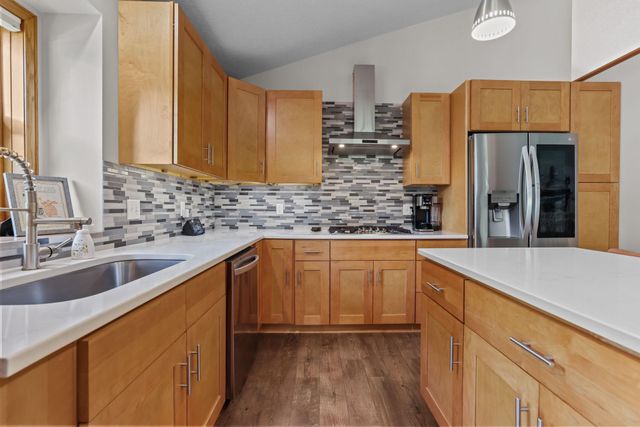 12520 88th Avenue N, Maple Grove, MN 55369