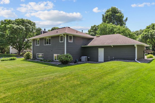 12520 88th Avenue N, Maple Grove, MN 55369