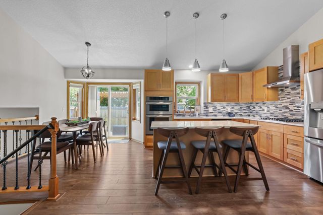 12520 88th Avenue N, Maple Grove, MN 55369