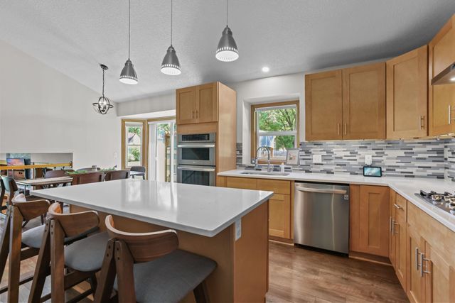 12520 88th Avenue N, Maple Grove, MN 55369