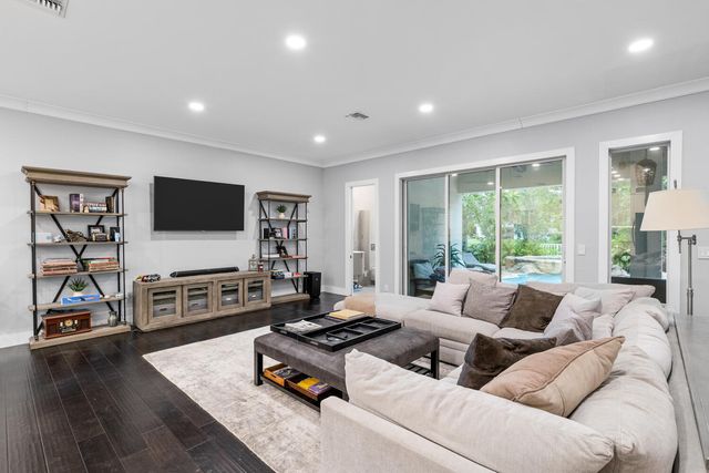 9241 Madewood Court, West Palm Beach, FL 33411