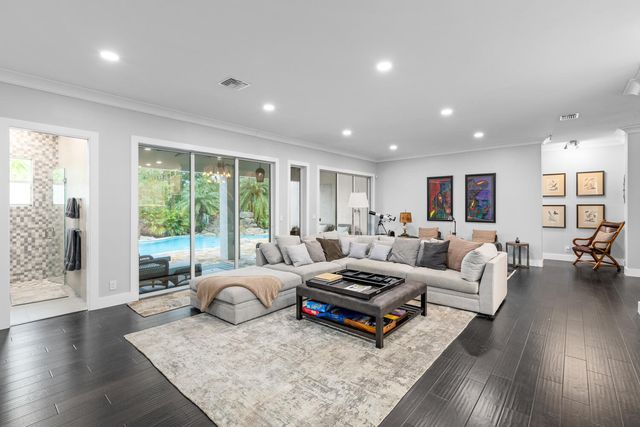 9241 Madewood Court, West Palm Beach, FL 33411