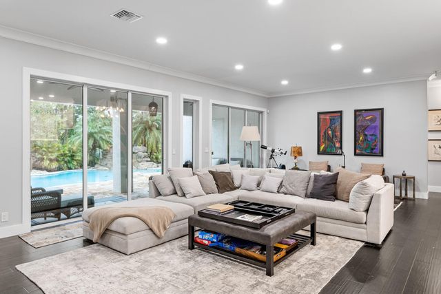 9241 Madewood Court, West Palm Beach, FL 33411