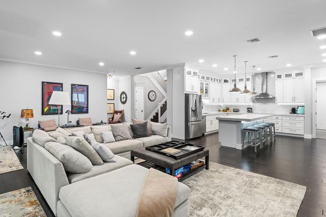 9241 Madewood Court, West Palm Beach, FL 33411