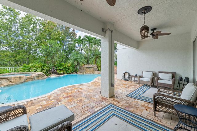 9241 Madewood Court, West Palm Beach, FL 33411