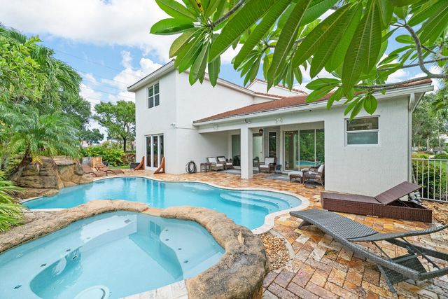 9241 Madewood Court, West Palm Beach, FL 33411