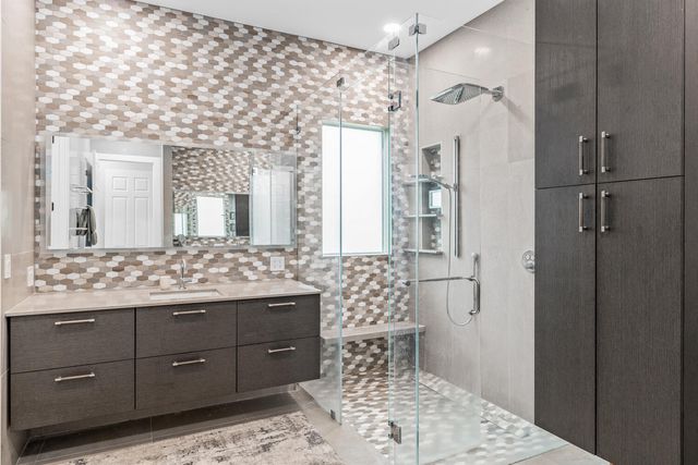 9241 Madewood Court, West Palm Beach, FL 33411