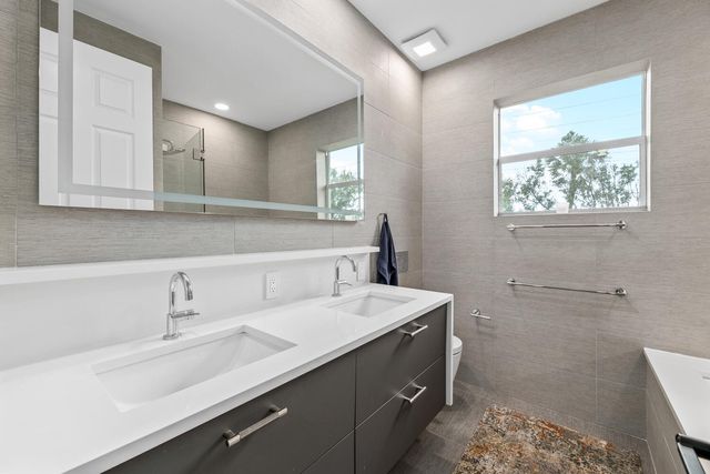 9241 Madewood Court, West Palm Beach, FL 33411