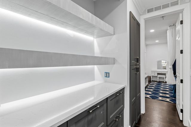 9241 Madewood Court, West Palm Beach, FL 33411