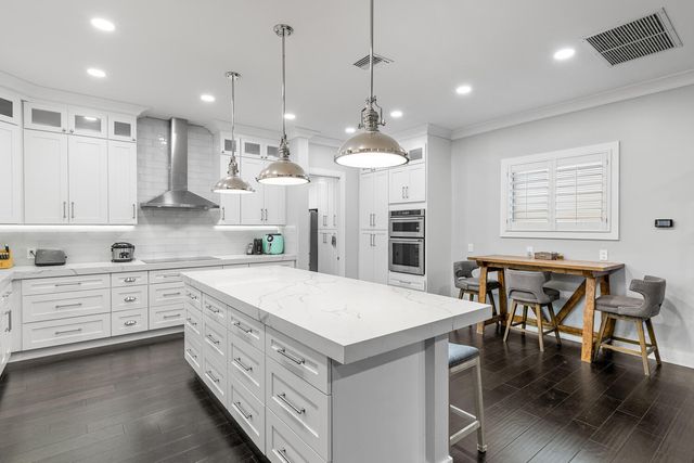 9241 Madewood Court, West Palm Beach, FL 33411