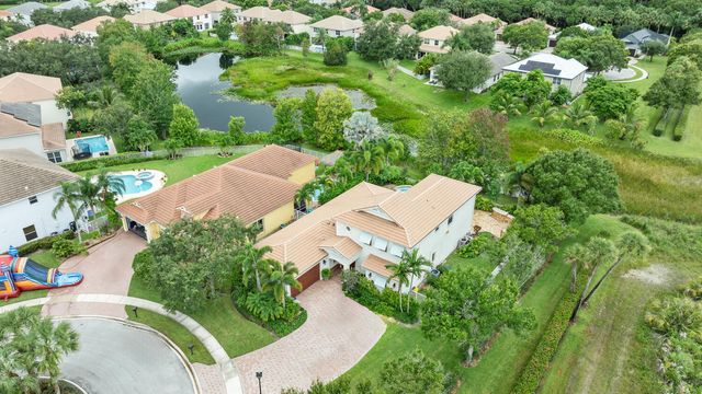 9241 Madewood Court, West Palm Beach, FL 33411