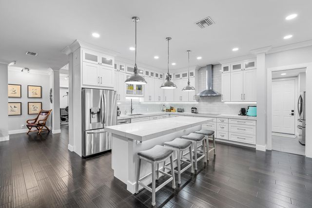 9241 Madewood Court, West Palm Beach, FL 33411