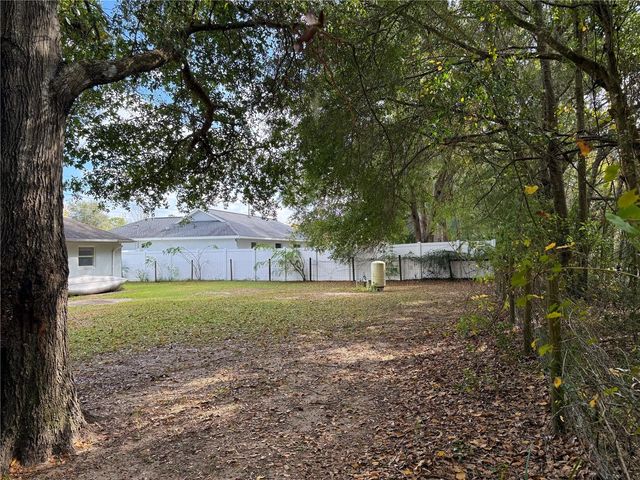 76 WILLOW ROAD, Ocala, FL 34472