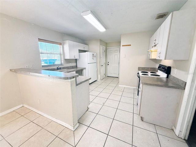 76 WILLOW ROAD, Ocala, FL 34472