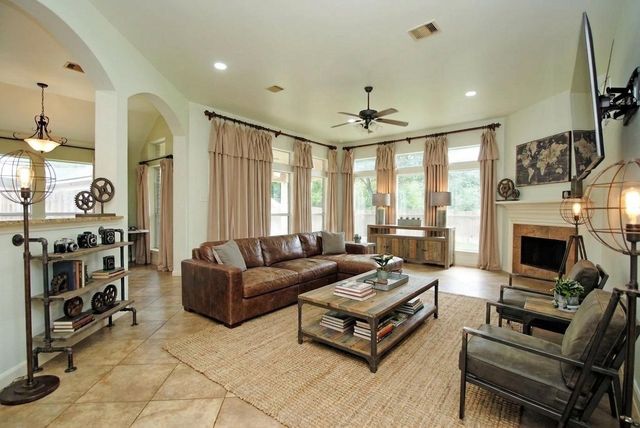 2435 Pioneer Oaks Drive, Fresno, TX 77545