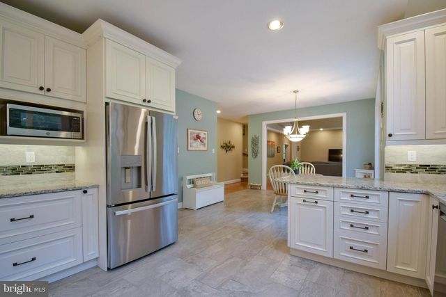 663 N HEILBRON DR, Media, PA 19063