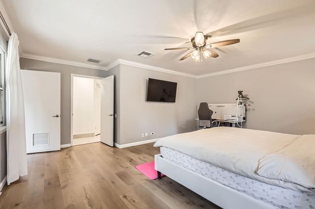 9518 Topridge DR 7, Austin, TX 78750