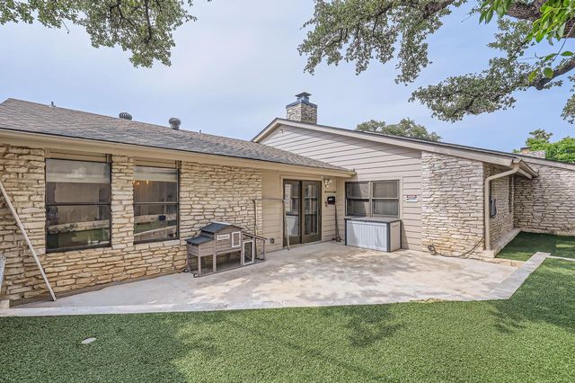 9518 Topridge DR 7, Austin, TX 78750