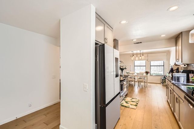 9518 Topridge DR 7, Austin, TX 78750