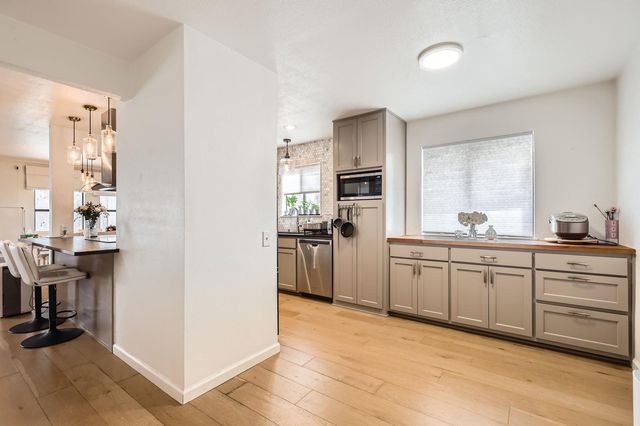 9518 Topridge DR 7, Austin, TX 78750