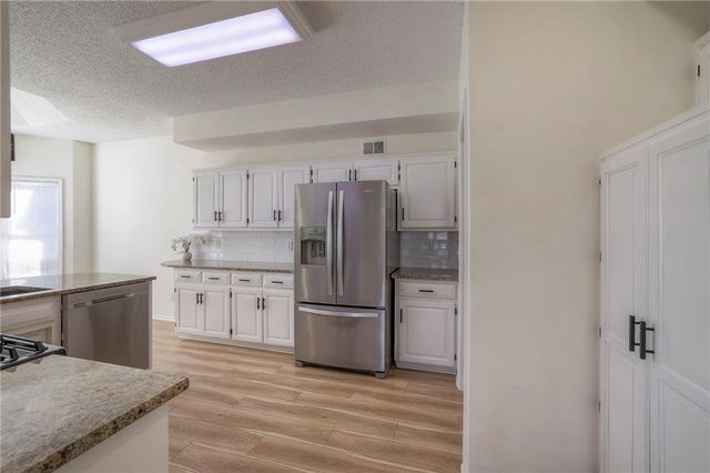 13835 Craig Street, Overland Park, KS 66223