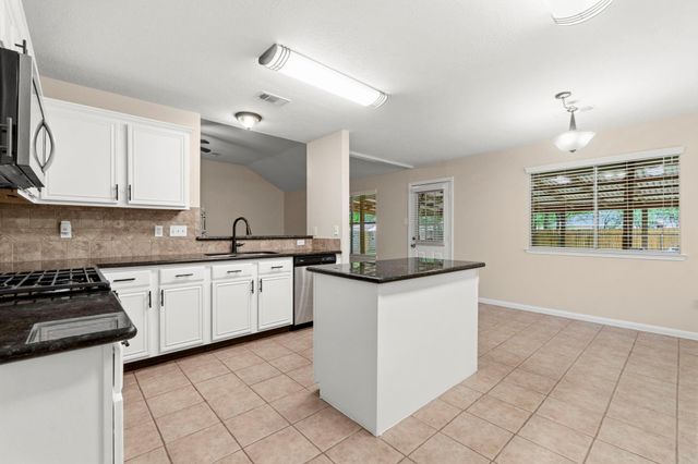 7023 Hayden Drive, Magnolia, TX 77354